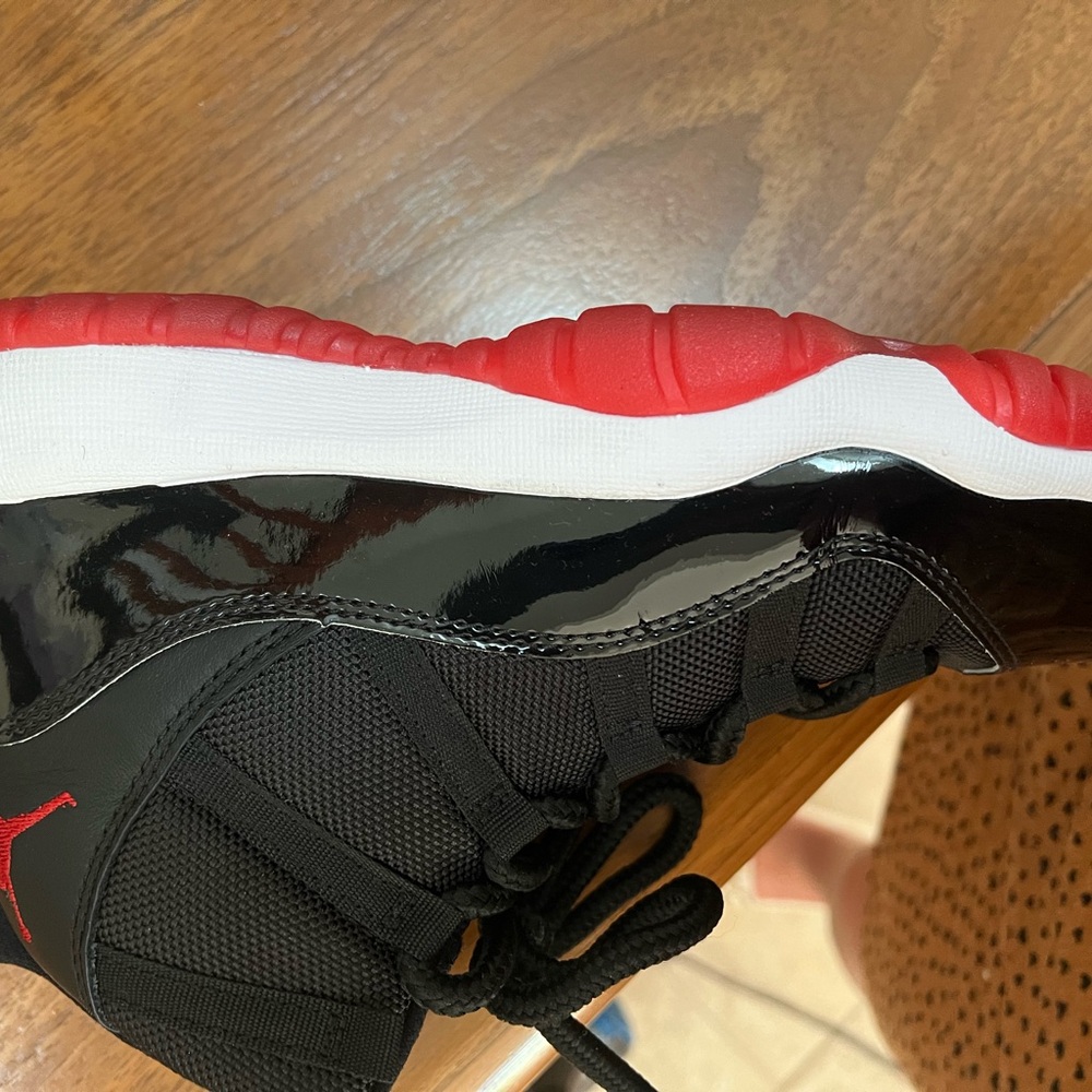 Air Jordan retro 11.